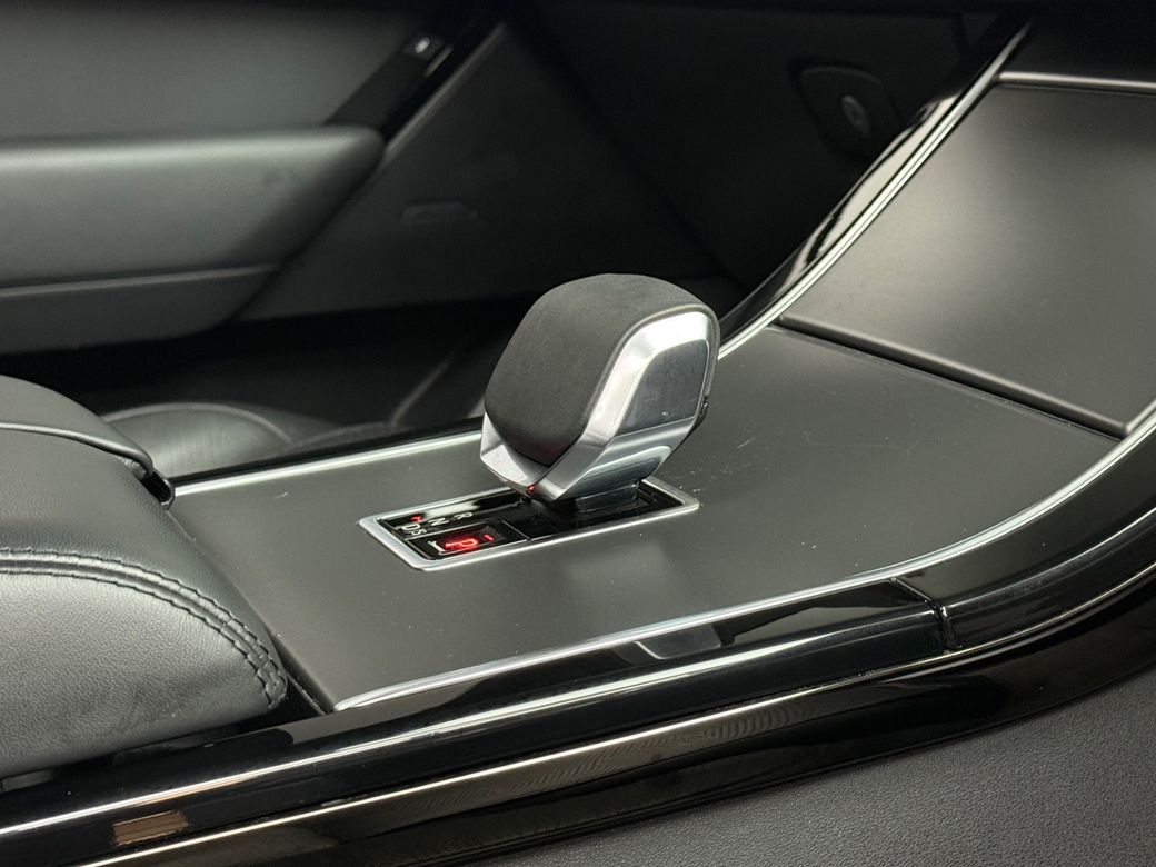2024 Land Rover Range Rover Velar