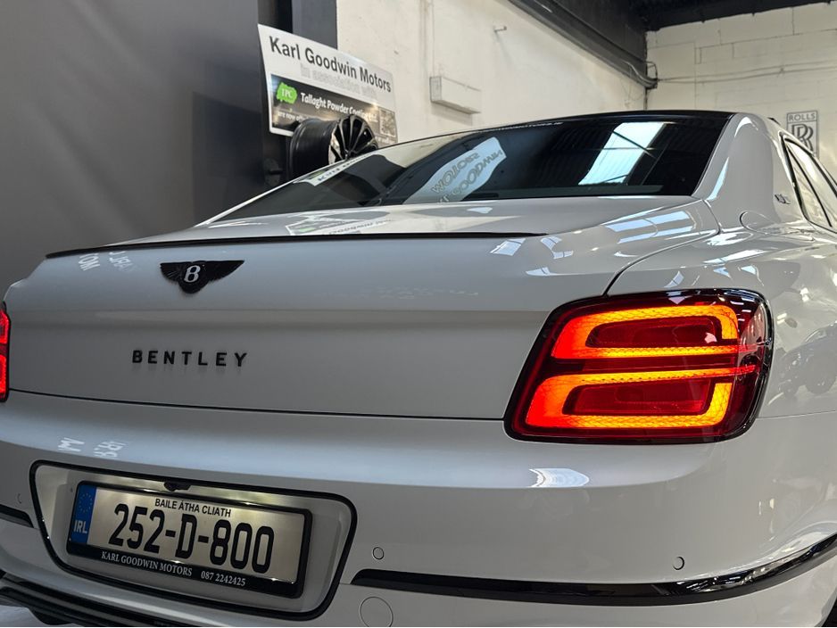 2025 Bentley Flying Spur
