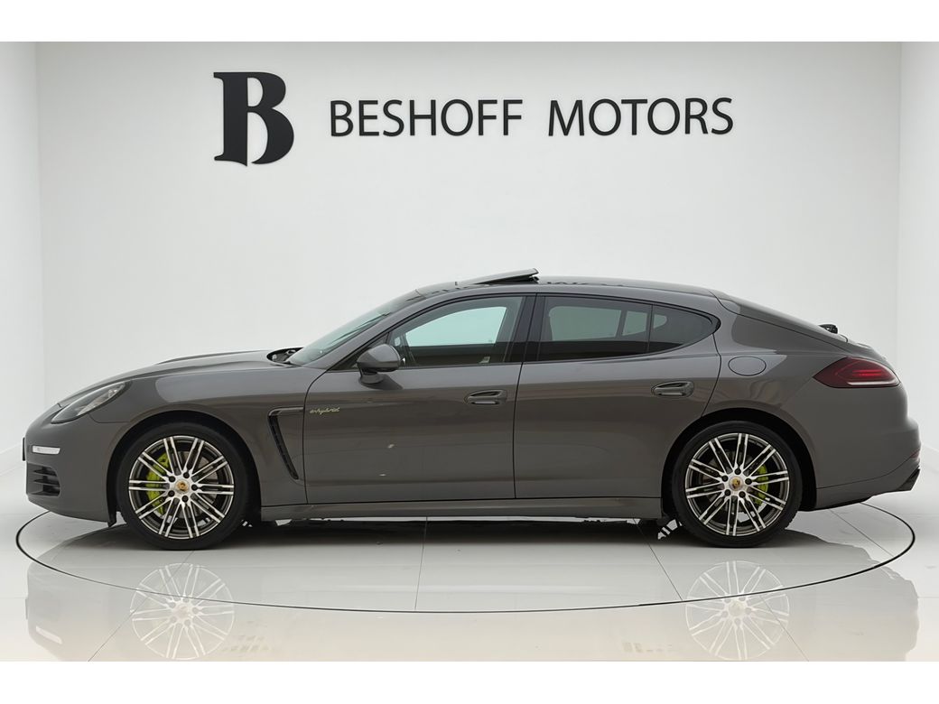 2016 Porsche Panamera