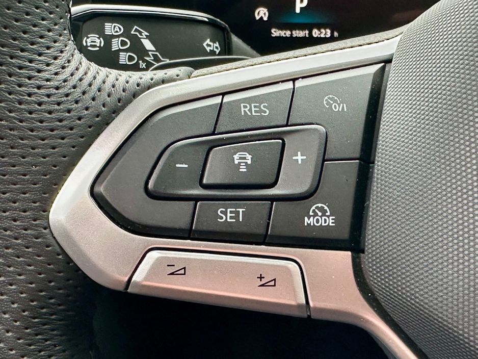 2025 Volkswagen Touareg