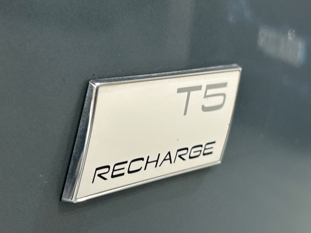 2023 Volvo XC40