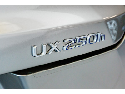 2022 Lexus UX 200H