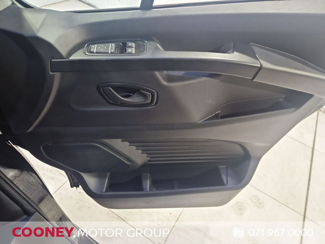 2026 Nissan Primastar