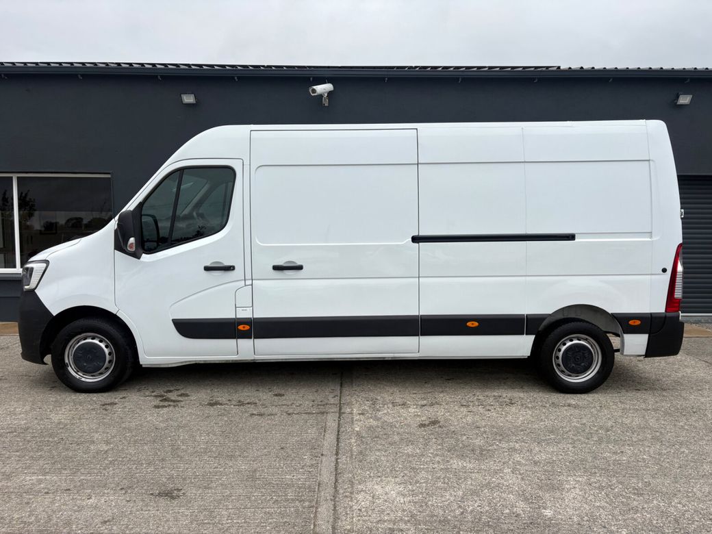 2023 Renault Master