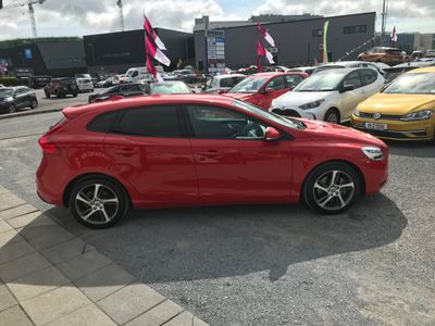 2018 Volvo V40