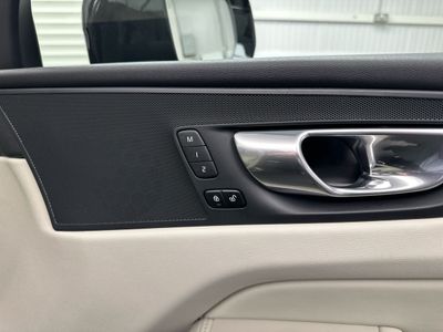 2023 Volvo XC60