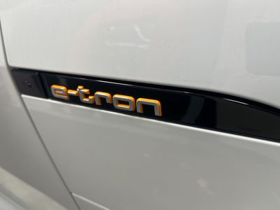 2022 Audi e-tron