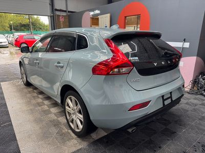 2017 Volvo V40