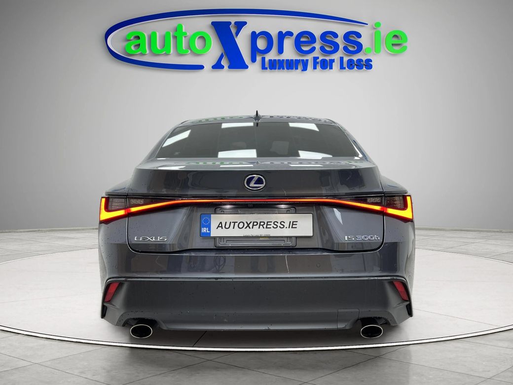 2022 Lexus IS 300h