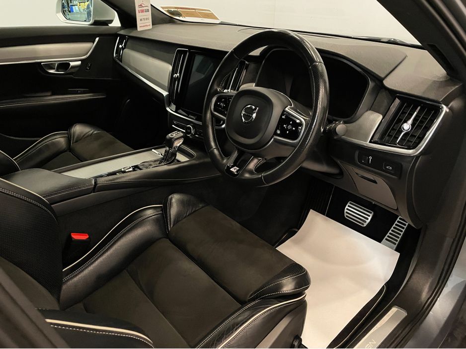 2020 Volvo S90