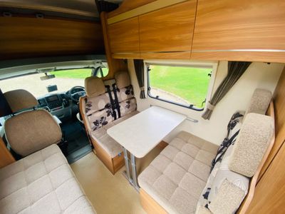 2011 SWIFT  ESCAPE 696 R.H.D MANUAL 6 BERTH