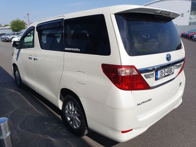 2013 Toyota Alphard