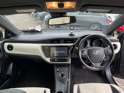 2016 Toyota Auris