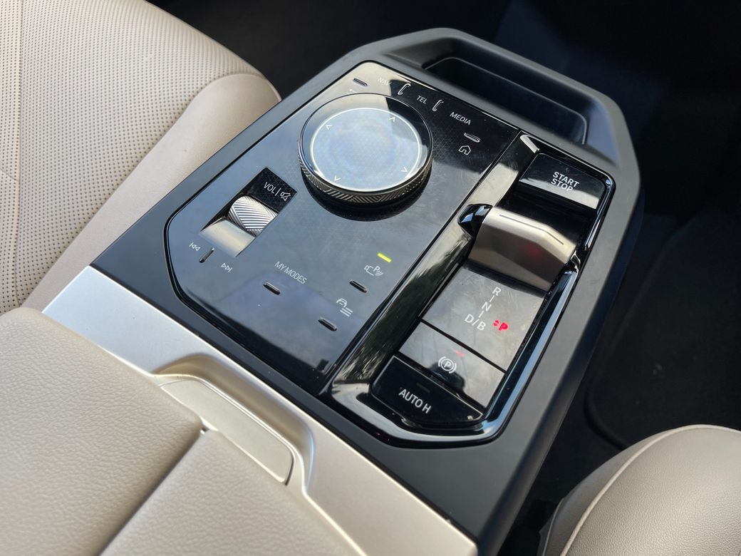 2022 BMW iX