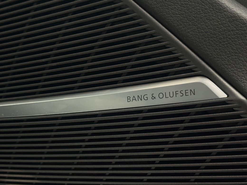 2025 Audi Q8