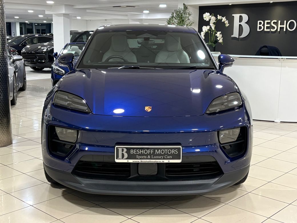 2025 Porsche Macan
