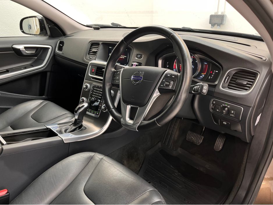 2016 Volvo V60