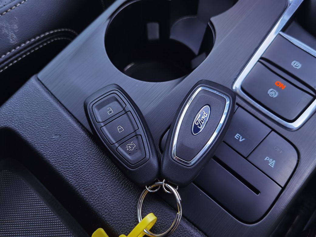 2023 Ford Kuga