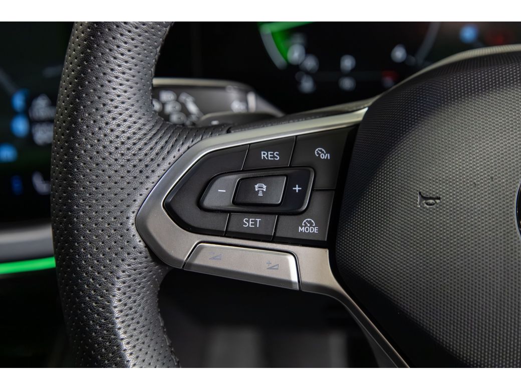 2025 Volkswagen Touareg