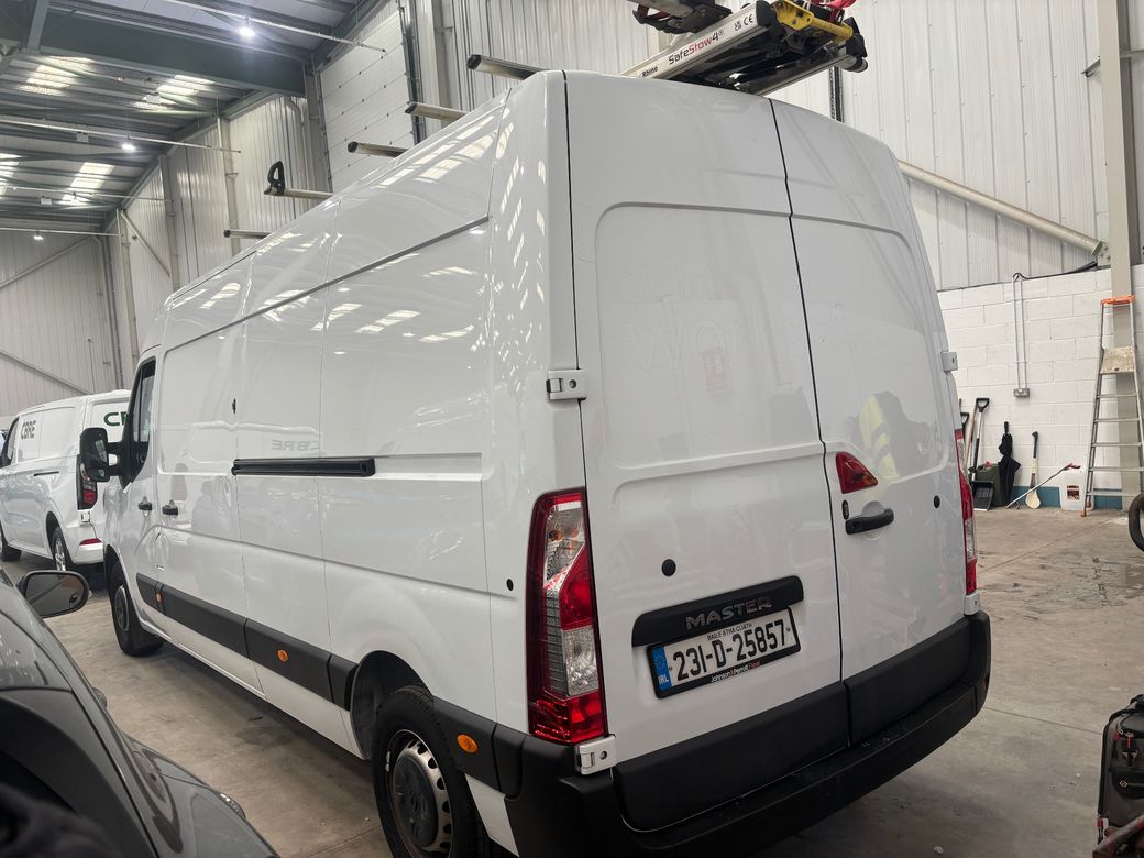 2023 Renault Master