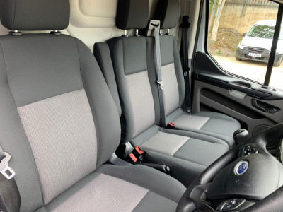 2023 Ford Transit Custom