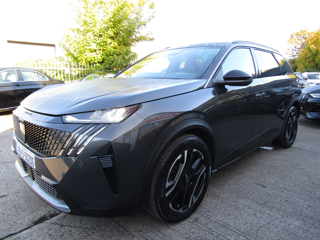 2025 Peugeot 5008