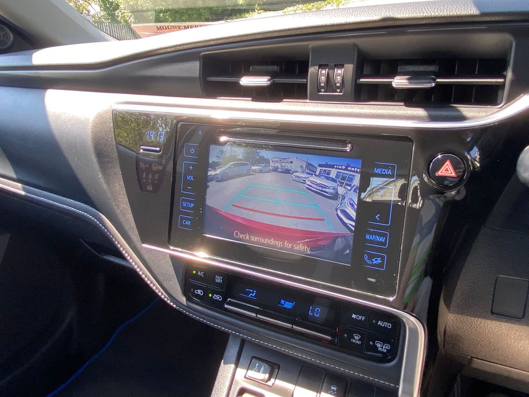 2017 Toyota Auris
