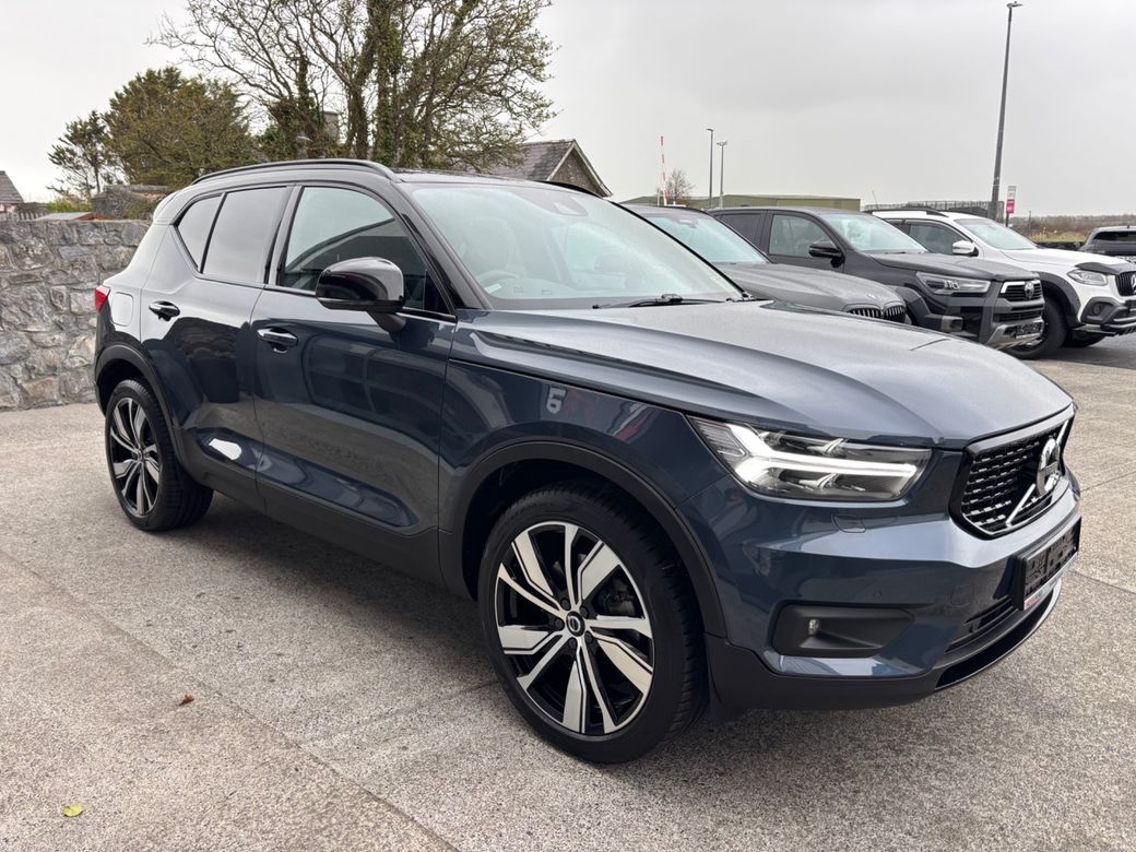 2022 Volvo XC40