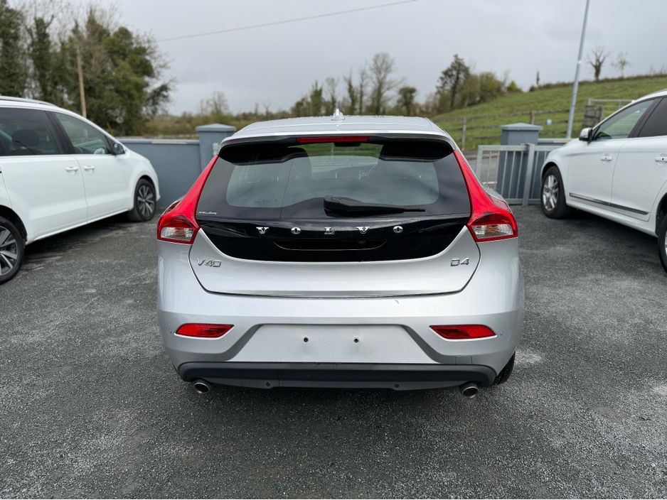 2016 Volvo V40