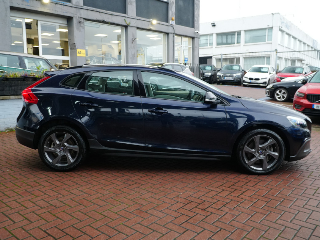 2016 Volvo V40 Cross Country