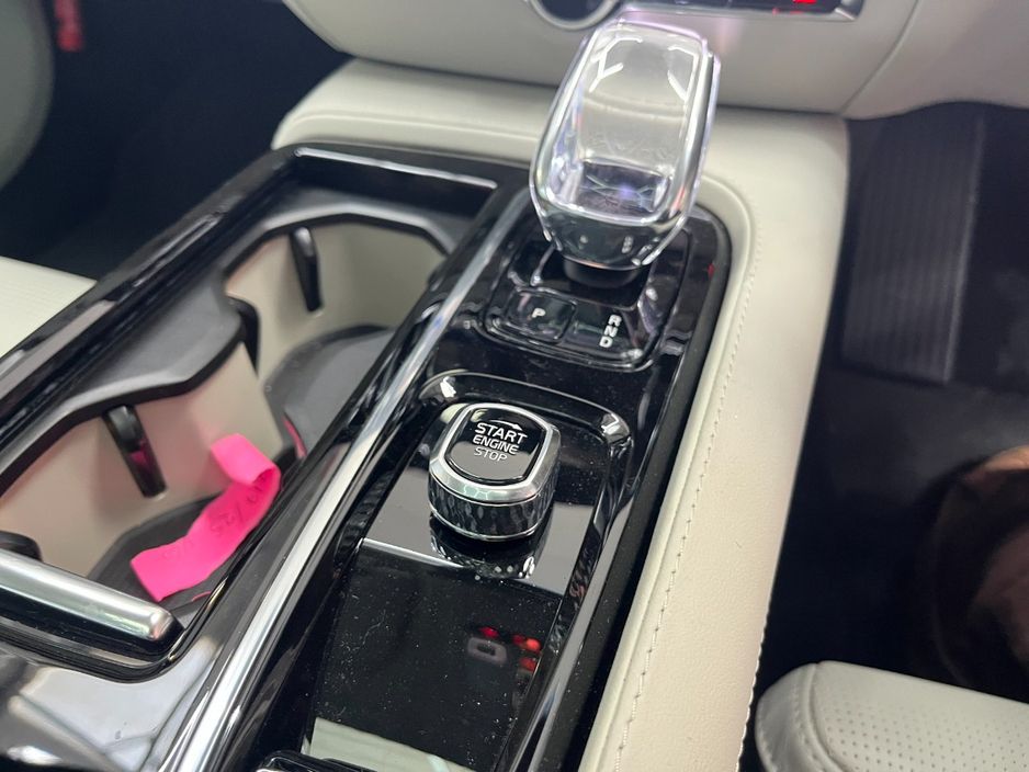 2025 Volvo V60