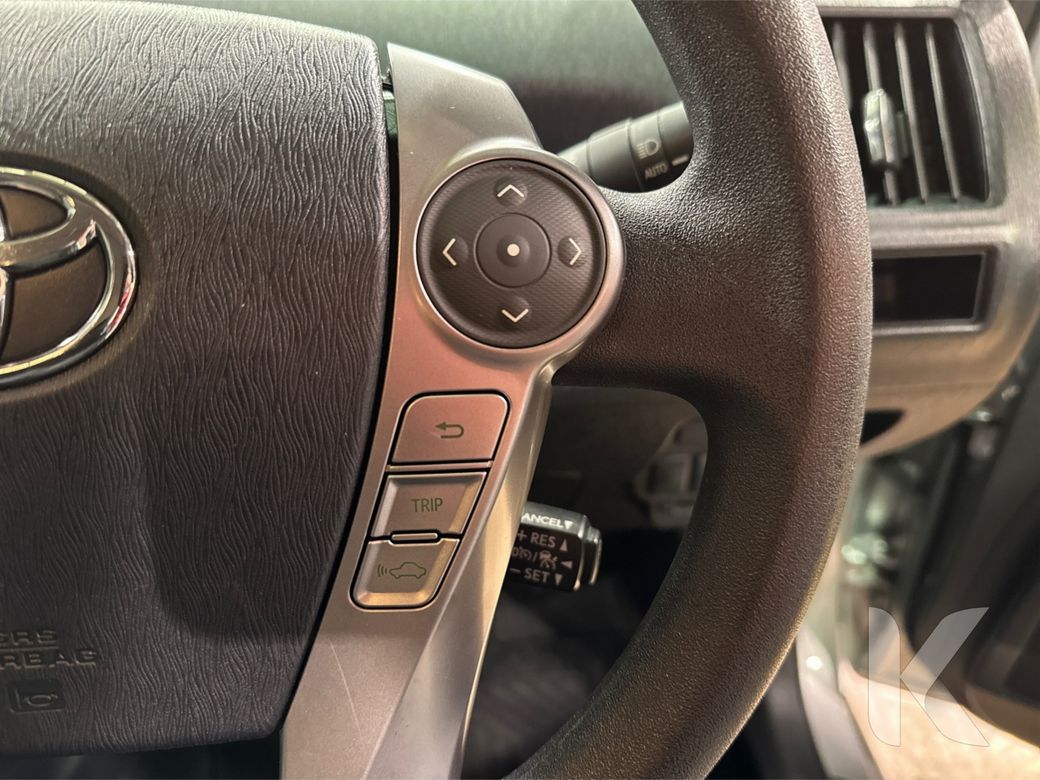 2020 Toyota Prius Alpha