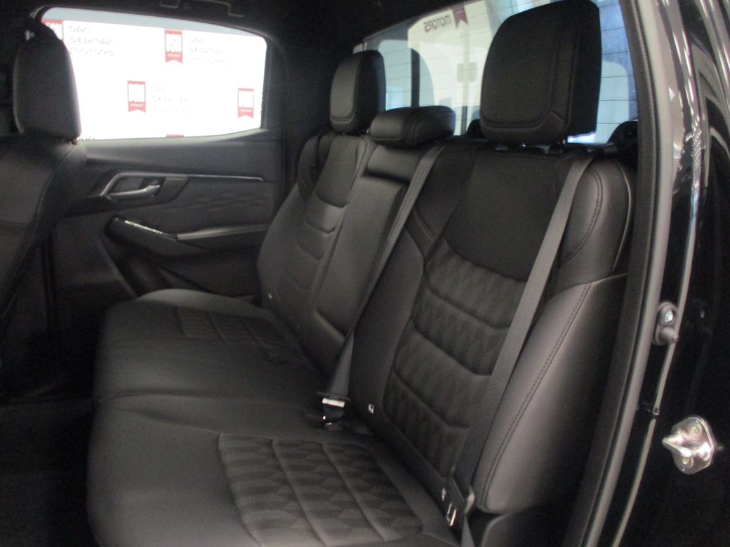 2025 Isuzu D-MAX