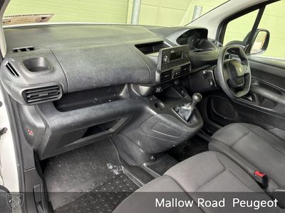 2021 Peugeot Partner