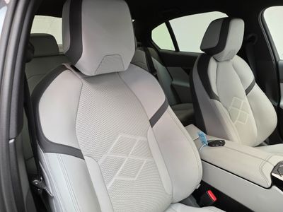 2025 BMW i5