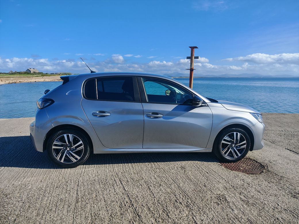 2023 Peugeot 208