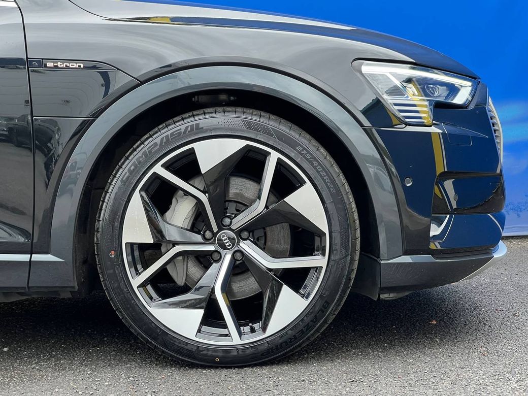 2022 Audi e-tron