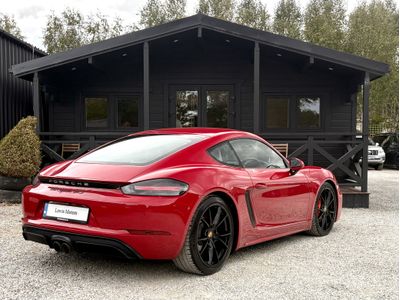 2021 Porsche Cayman