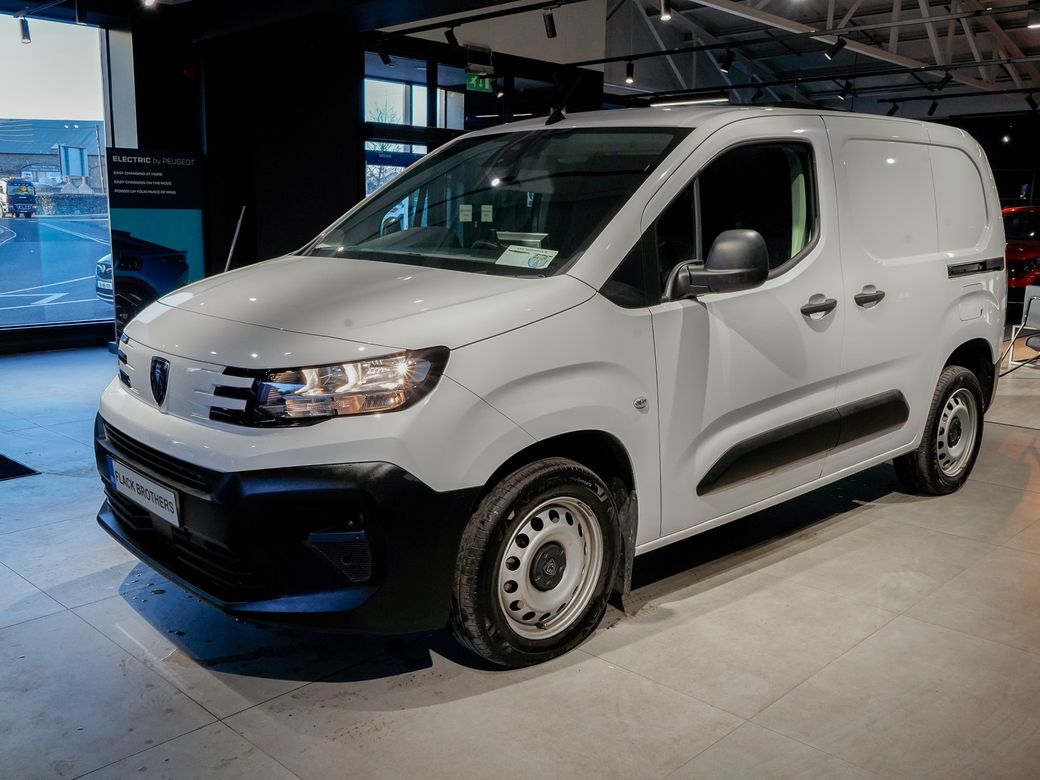 2025 Peugeot Partner
