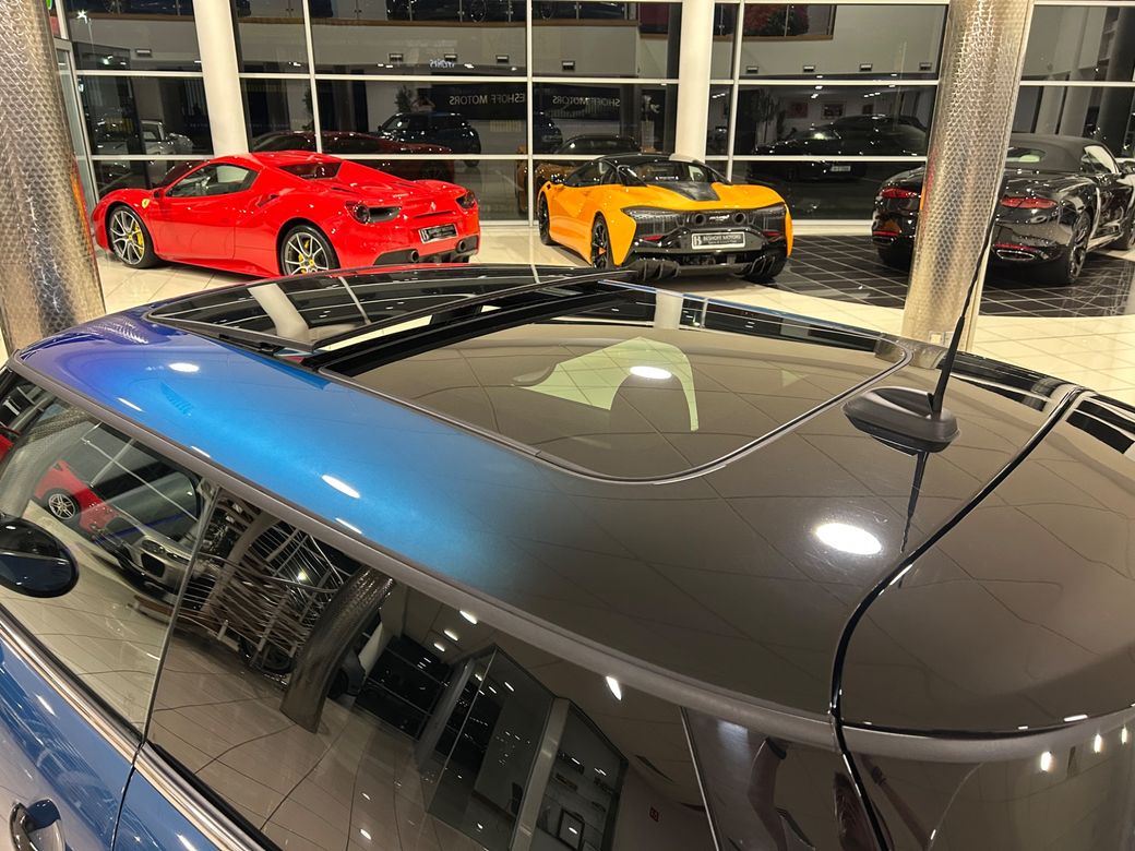 2022 Mini Hatch