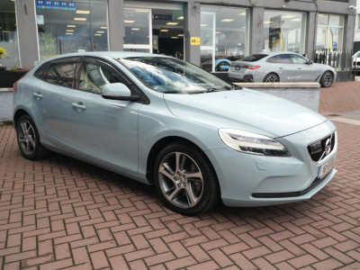 2016 Volvo V40