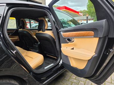 2019 Volvo S90