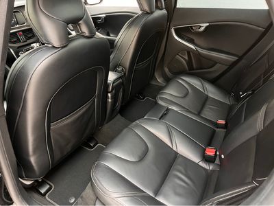 2016 Volvo V40