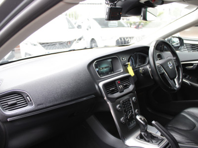 2016 Volvo V40