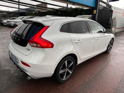 2019 Volvo V40