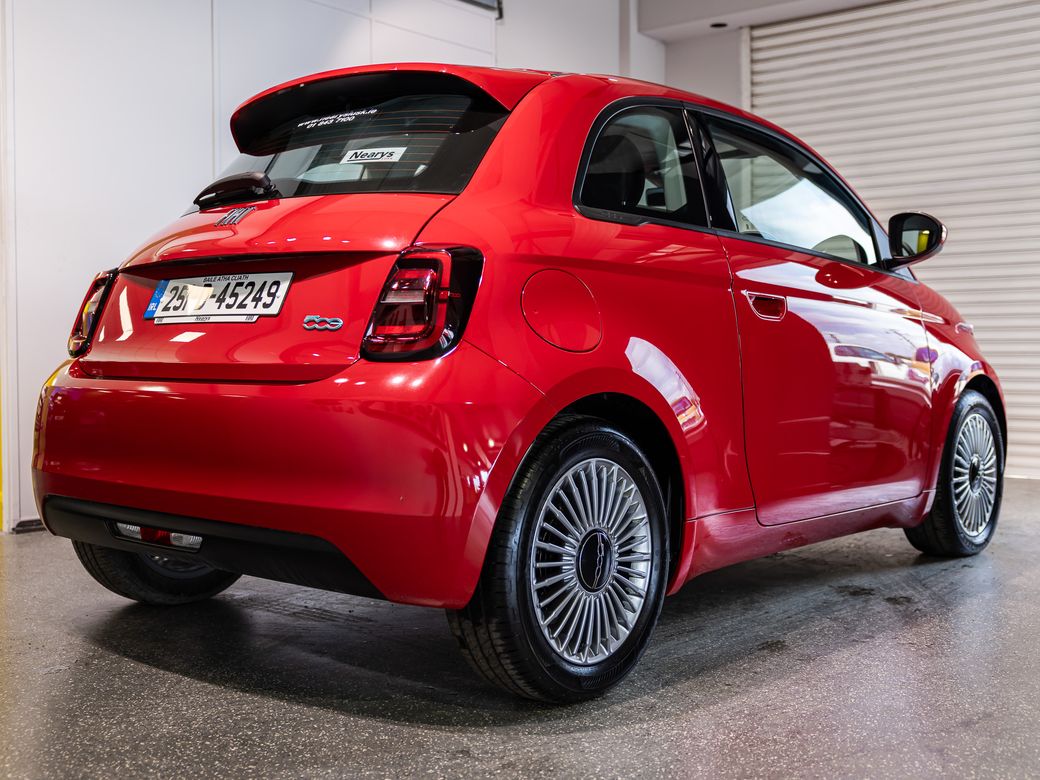 2025 Fiat 500e