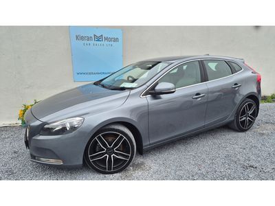 2016 Volvo V40