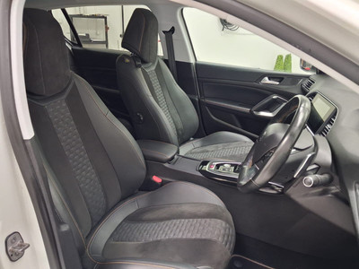 2021 Peugeot 5008