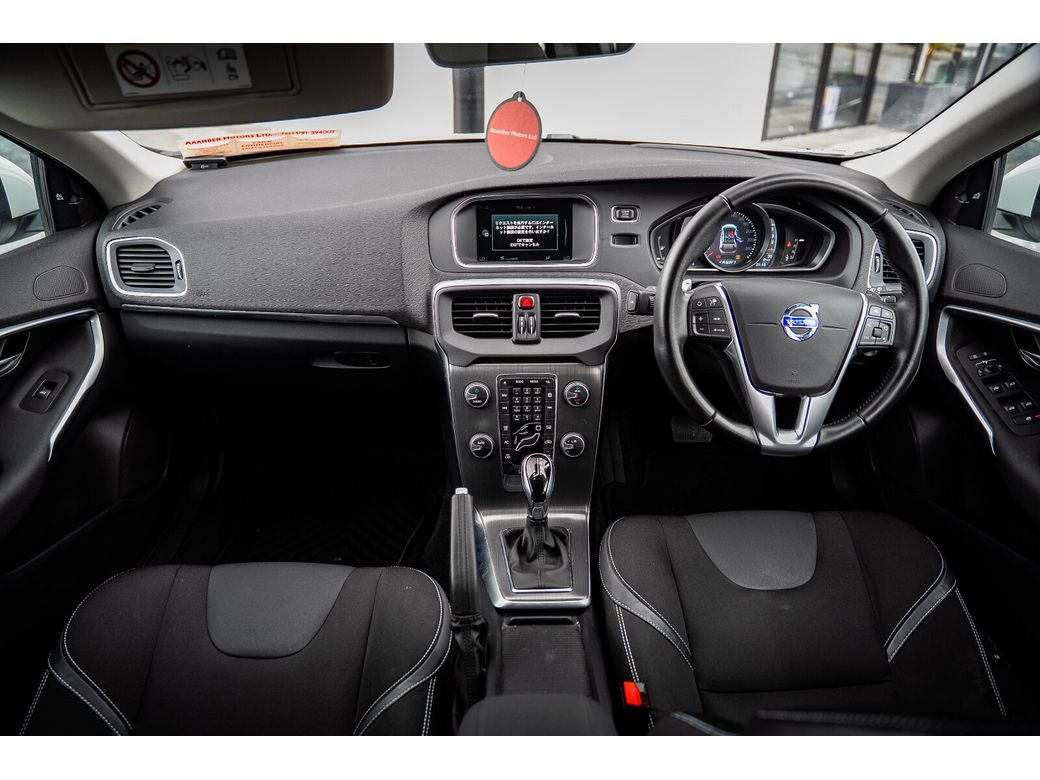 2016 Volvo V40