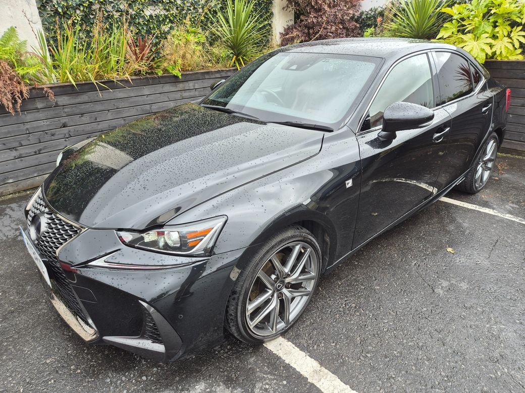 2020 Lexus IS 300h